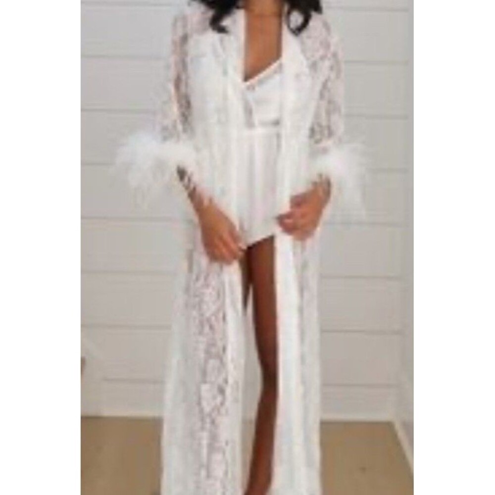 Waverles bridal boudoir sheer lace feather trim robe sz M/L  w/sparkling details